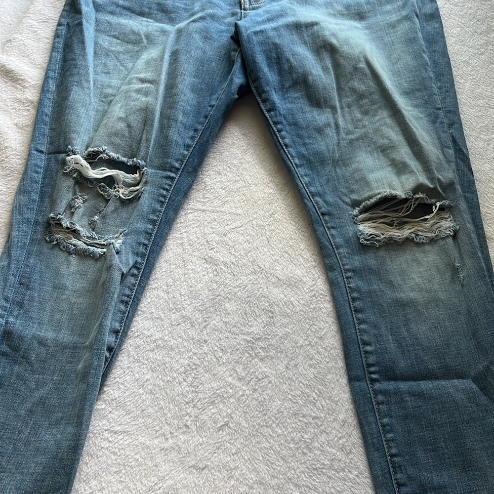 BKE Relaxed Fit Light Blue Jeans - Picture 5 of 8